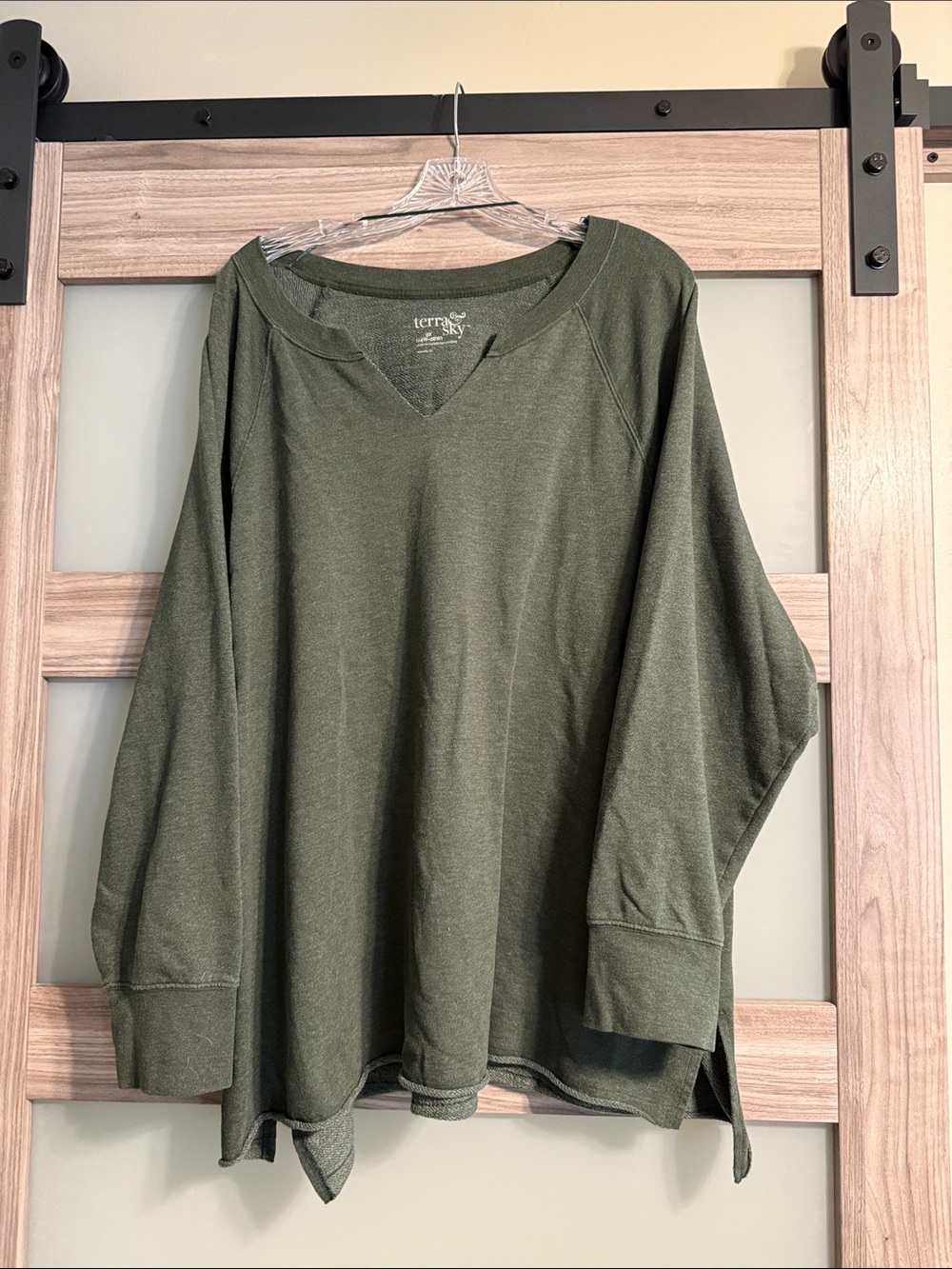 Terra & Sky Olive Green V-Neck Long Sleeve Women's Top
